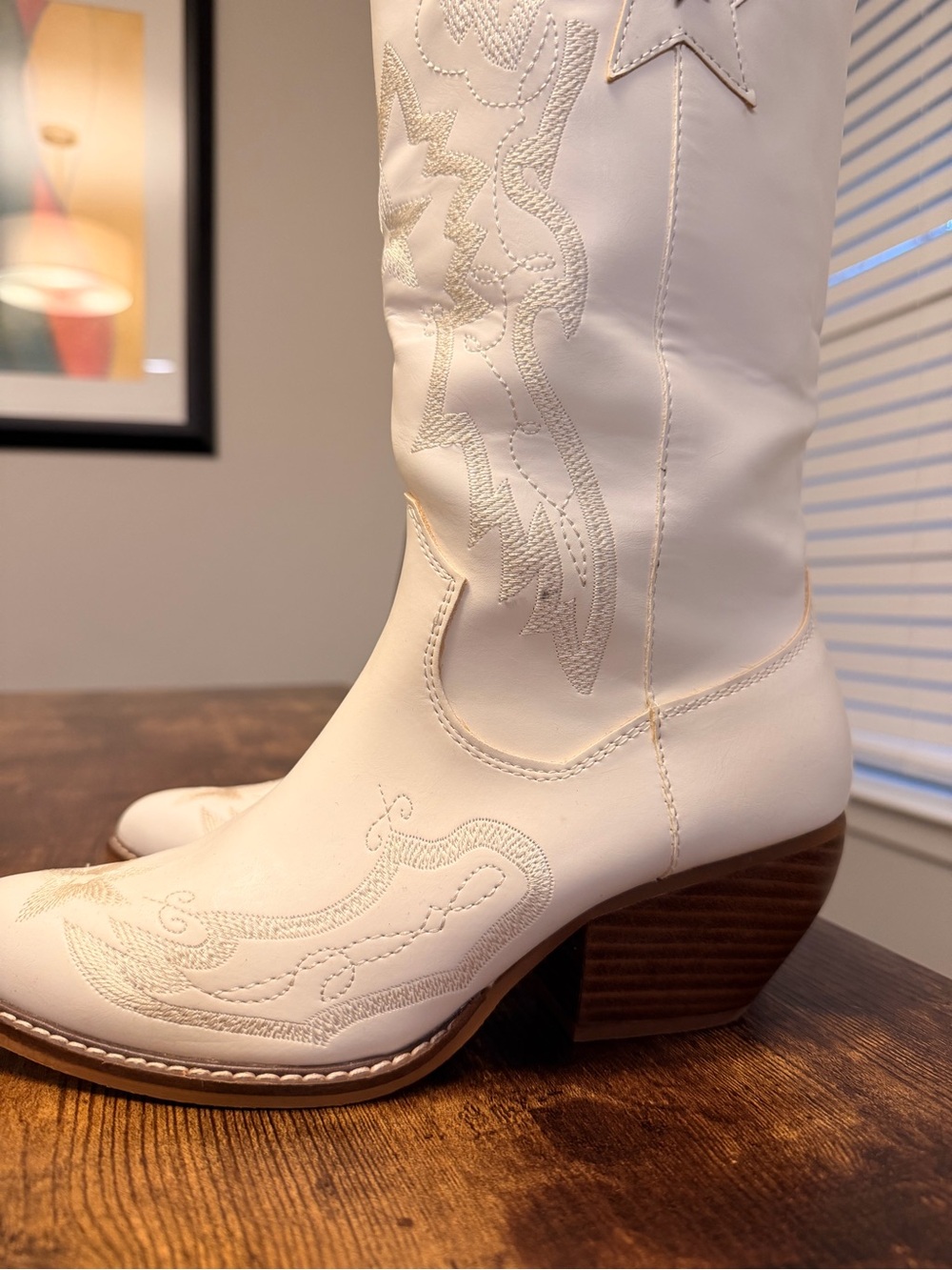 White Western Star Embellished Cowgirl Boots - Picture 4 of 7